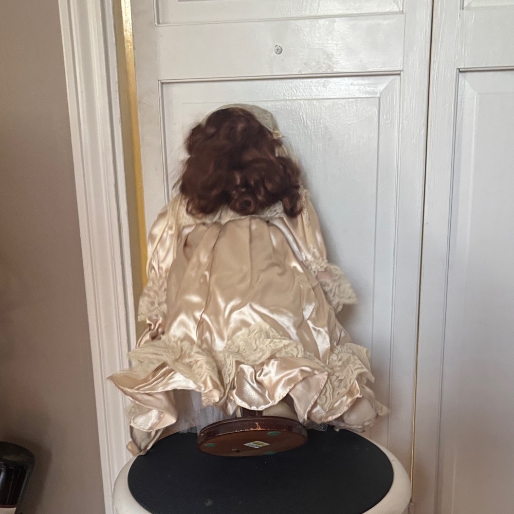Charming Porcelain Cream Doll with Lace Accents - Picture 5 of 11